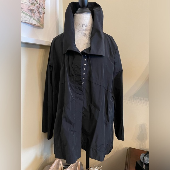 Black jacket - Picture 2 of 8